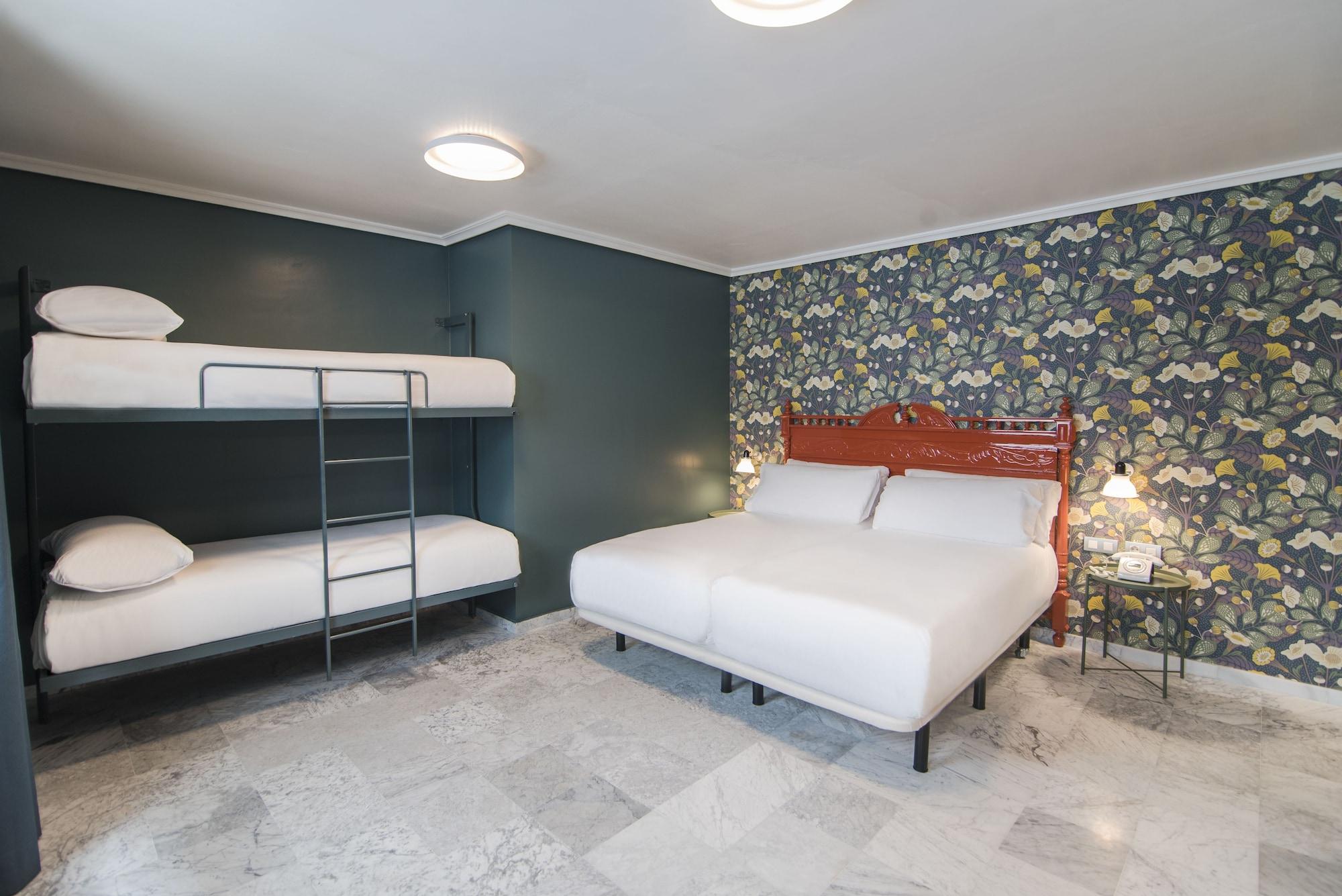 Petit Palace Puerta De Triana Севиля Екстериор снимка