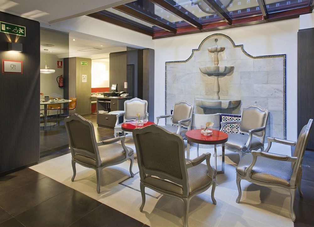 Petit Palace Puerta De Triana Севиля Екстериор снимка